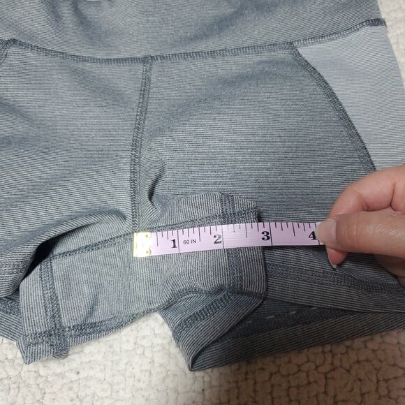 Aero Live Love Dream Yoga Athletic Shorts M Grey Stripe Activewear Compression - Picture 13 of 14